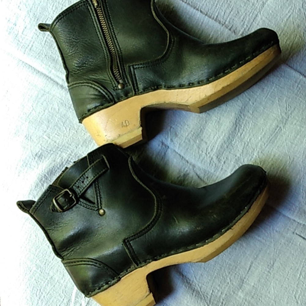 No. 6 clog boots